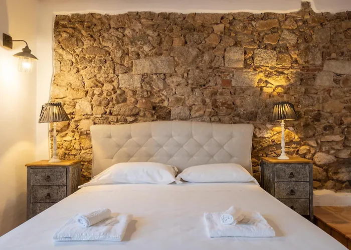 Dimoras Stone בית הארחה 3*