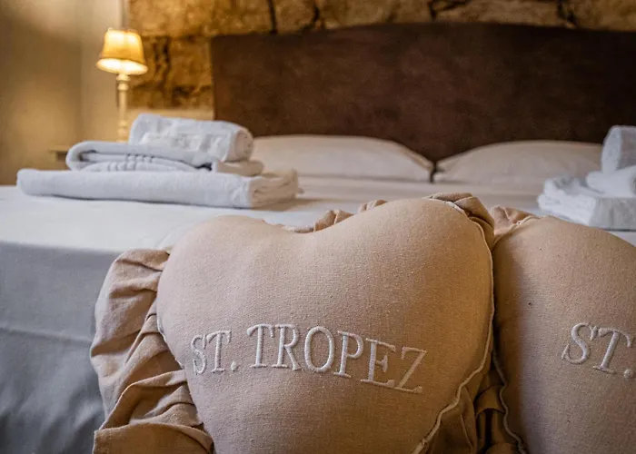 Dimoras Stone Guest house